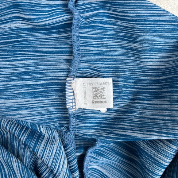 Reebok Long Sleeve Fitted Workout Top, Size XS - Picture 5 of 6